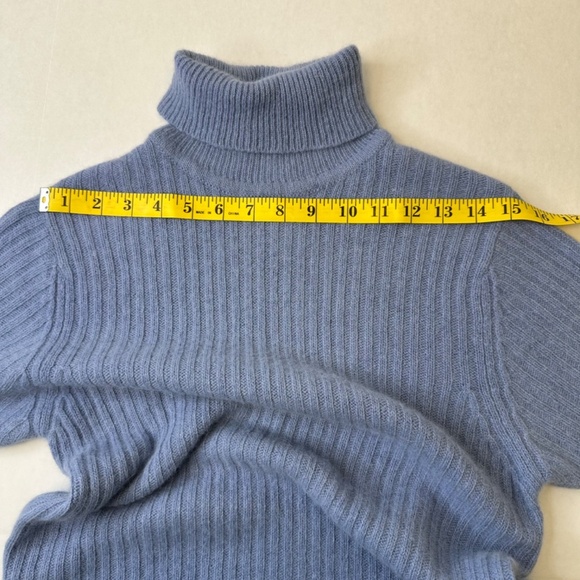 New York Jeans Blue Short Sleeve Lambwool and Angora Blend Sweater Top size Larg - Picture 9 of 9